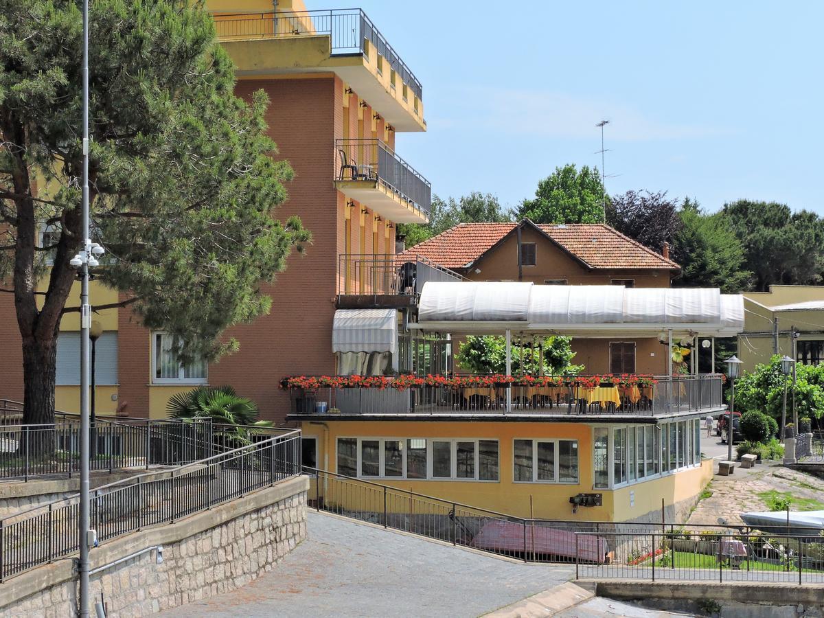 Hotel Capri Lesa Exterior photo